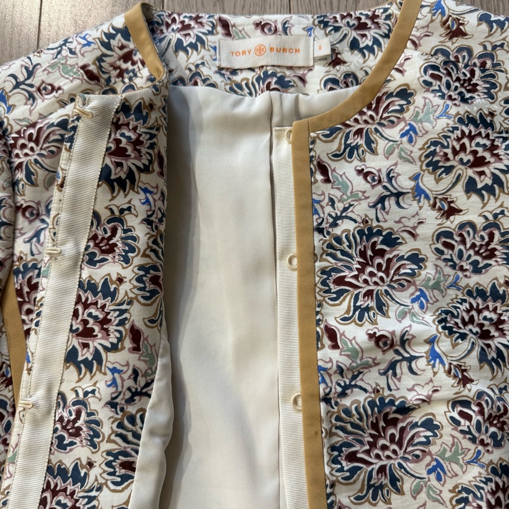 Tory Burch Floral Jacquard Crewneck Jacket with Tan Trim - Picture 4 of 11